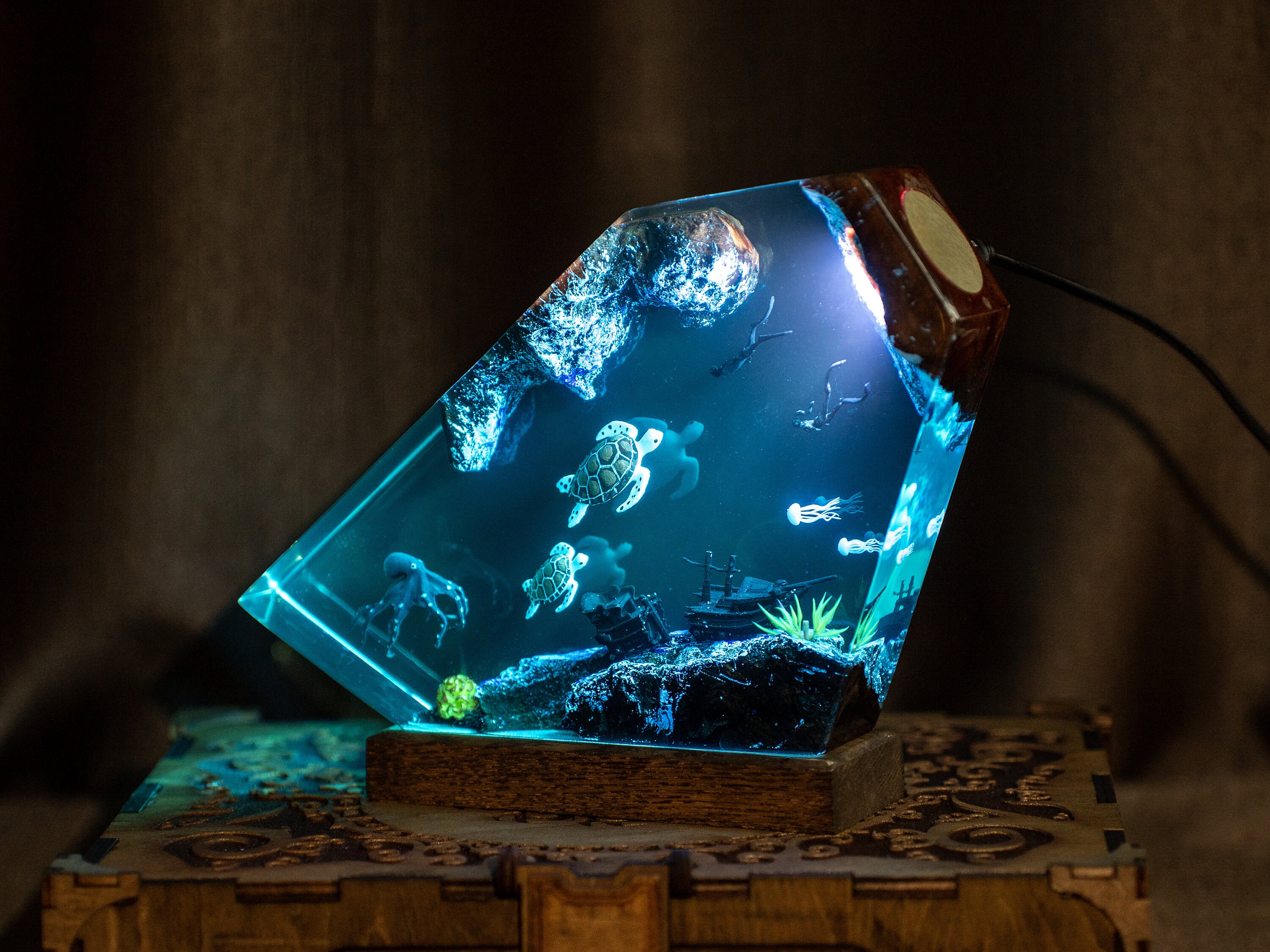 Turtles & Driver Epoxy Resin Night Light - Unique Gift for Ocean Lovers, Ocean Decor, unique lamp, resin art, custom night light