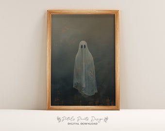 Puede incluir: Una descarga digital de una impresión de arte imprimible que presenta un fantasma blanco con dos ojos negros de pie en un bosque oscuro y brumoso. El fantasma es semitransparente y parece flotar.