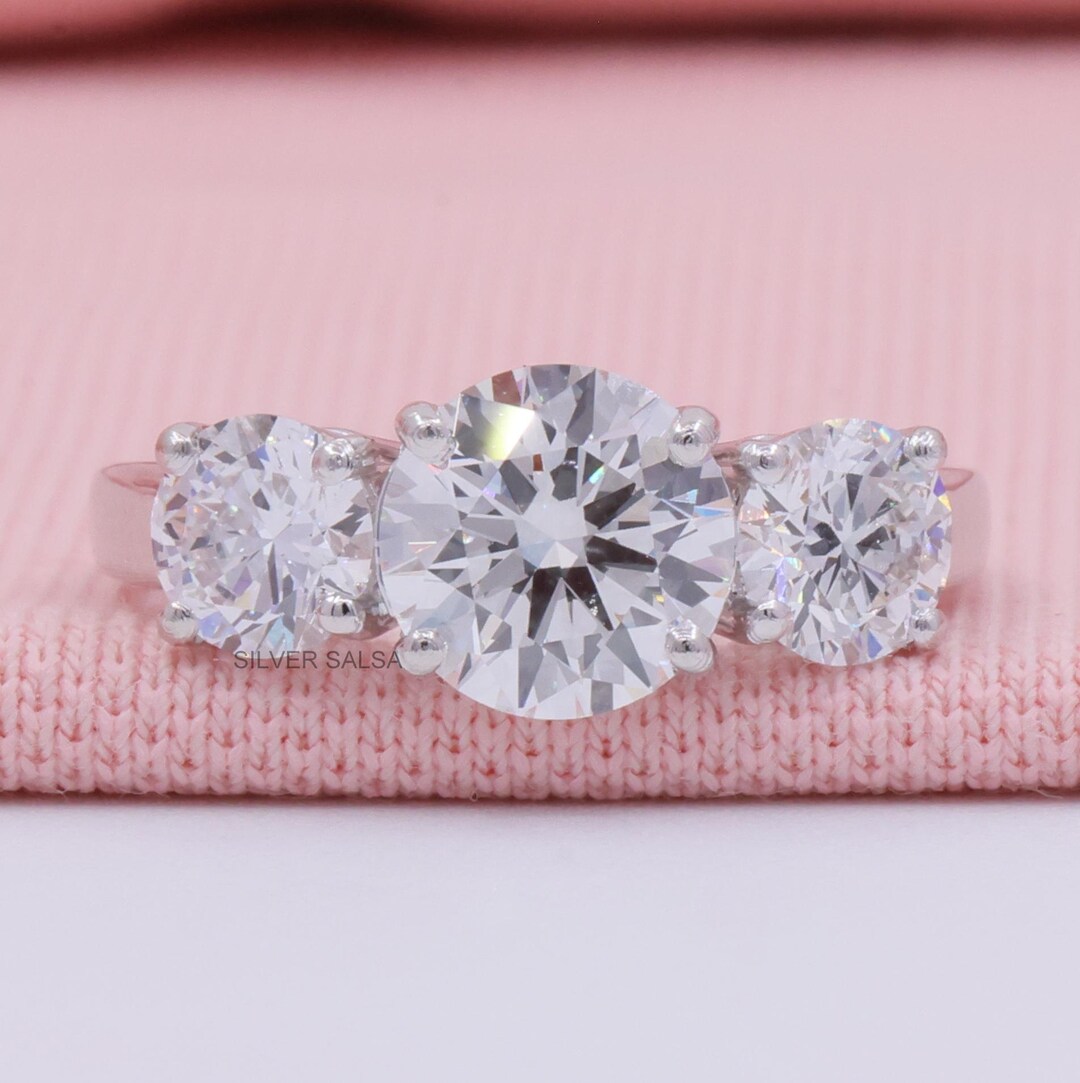 Three Stone Engagement Ring Round Diamond 18k White Gold Wedding Ring ...
