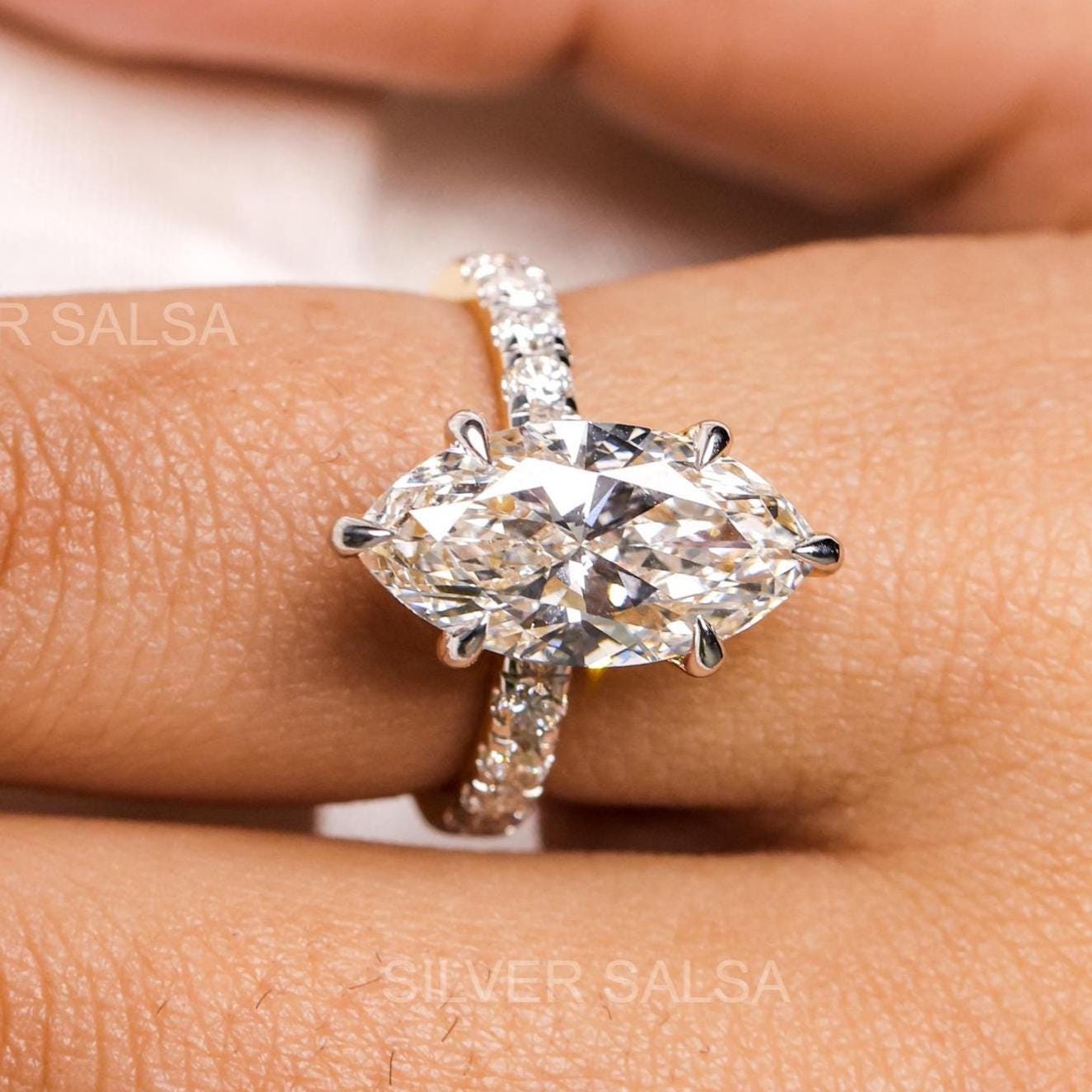 マーキスカット ラボダイヤモンド 結婚指輪 セレブ風 エンゲージリング