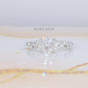 East West Oval Cut Diamond Wedding Ring Cluster Set Ring Art Deco Engagement Ring Modern Diamond Ring For Her Unique Bridal Wear Ring