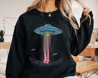 UFO| Vintage Retro Graphic Alien Sweatshirt| Supernatural Shirt| Alien Lover Gift| Alien Abduction| Paranormal Oversized Sweatshirt