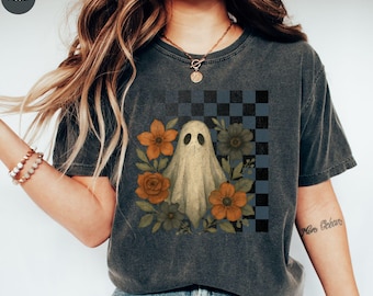 Comfort Colors Checkered Ghost Shirt| Cute Floral Ghost Tee| Retro Halloween Shirt| Cottagecore Spooky Fall T-Shirt| Vintage Ghost Top