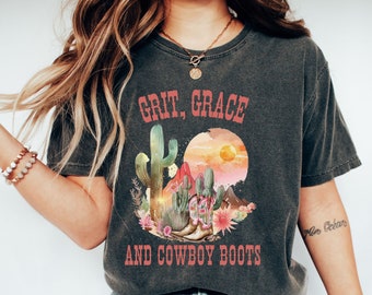 Boho cowgirl boots shirt| Wild west shirt| Western graphic tee| Cowgirl shirt|  Country shirt| Western shirt| Vintage Tshirt| Cowgirl Tee