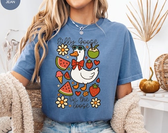 Comfort Colors® Silly Goose on the Loose Shirt| Funny Goose Tshirt| Cute Goose Shirt| Summer Goose Shirt| Boho Tee Shirt| Goose Tee