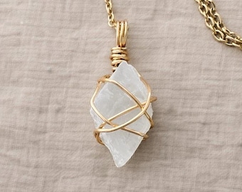 Raw Gemmy Moonstone Crystal Pendant – Gold Chain – Intuition & Feminine Energy Crystal Jewelry – Handmade Moonstone Gift
