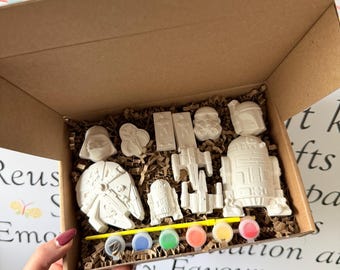 Star Wars Inspired Plaster Craft Box – Paintable Figures, Activity Set
