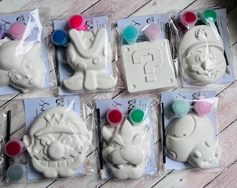 Paint your own Mario inspired plaster of Paris Figure - Activity set - Room decoration - Childrens Gifts - Gifts - Paintable - Painting