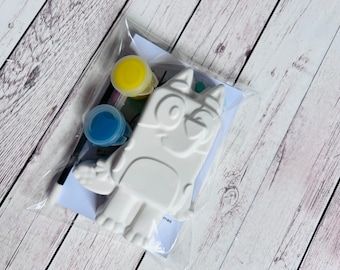 Dipingi il tuo cane blu in gesso di Parigi - Set di attività - Regali per bambini - Regalo - Pittura - Bomboniera - Decorazione - Regalo personaggio