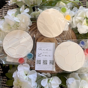 Paint your own plaster of Paris football  - Activity set - Room decoration - Childrens Gifts - Gift - Paintable - Painting - Party favour