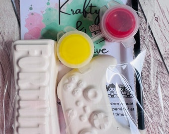 Paint your own plaster of Paris Gaming controller set - Activity set - Childrens Gifts - Gift - Painting - Party favour - character gift
