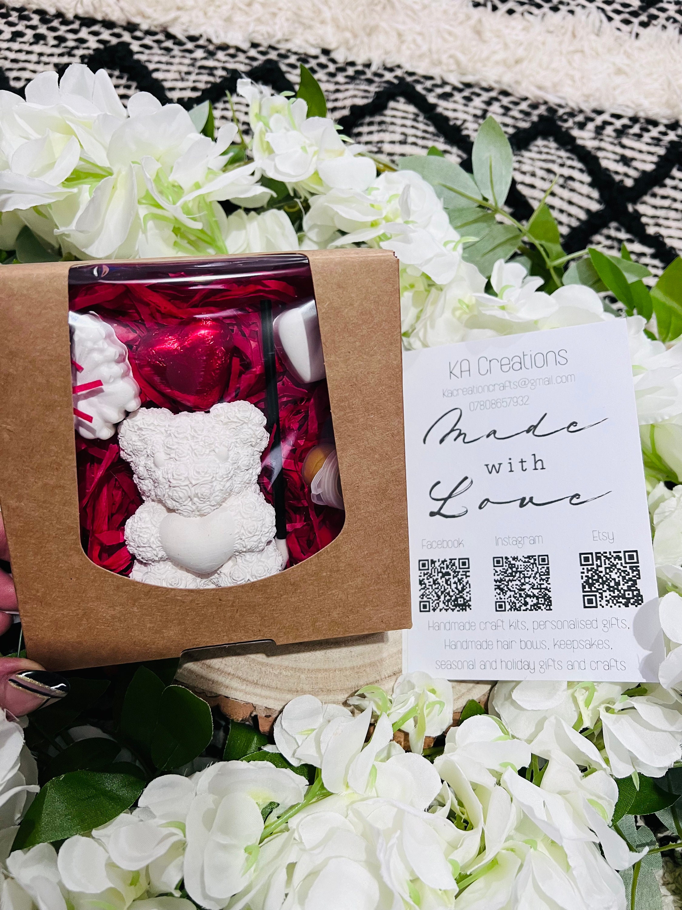 Mini Rose Bear Gift 60+ Gift Ideas for 2025