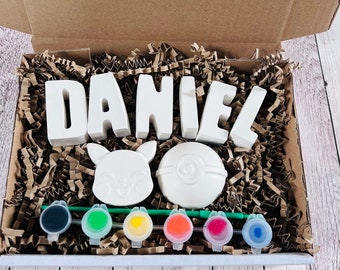 Paint your own name craft box with Figures - Activity set - Children's Gifts - Gifts - Painting - Paintable - Personalised - Lettbox gift