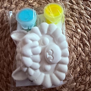 Paint your own plaster of Paris Alpaca - Activity set - Room decoration - Childrens Gifts - Gifts - Paintable - Painting - party favour