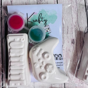 Paint Your Own Plaster of Paris Gaming Controller Set - Activity Set ...