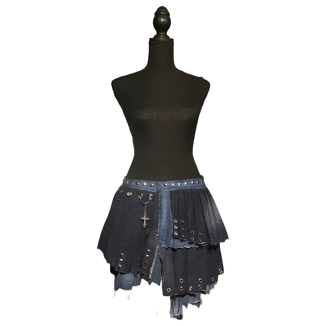 Pleated Cropped Denim Skirt