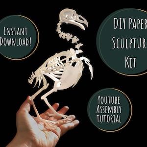 Kit di attività per la creazione di carta con scheletro di uccello fai-da-te / Modello PDF SVG per scultura di carta con corvo 3D / Creazione di carta stampabile e tutorial