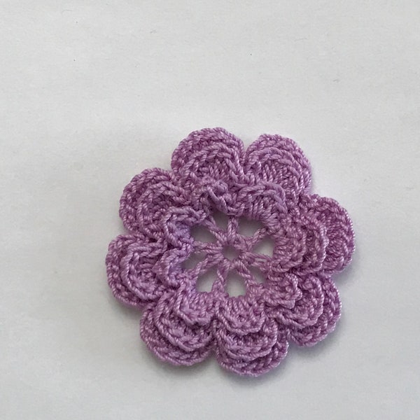 Thread spool pin doily - Lavender