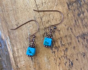 Antieke koperen turkoois jaspis hangoorbellen: boho-minimalistisch