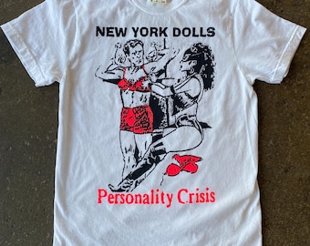 Camisa punk con colores cómodos y crisis de personalidad de los New York Dolls
