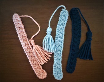 Crochet Daisy Bookmark