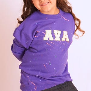Sudadera con parche de chenilla Sudadera con nombre personalizado para niños Sudadera con parche de purpurina Regalo personalizado para niña Sudadera con cuello redondo Regalo personalizado para niños