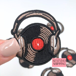 Vinyl Record Headphones Patch for Music Lover Embroidered Appliqué Iron On Patch for Boys Jeans Black DJ Patch for DIY Craft Project Patches