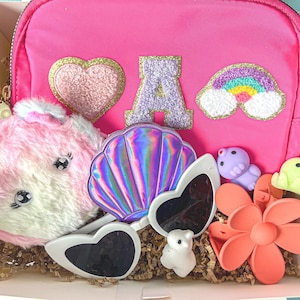 Benutzerdefinierte Crossbody Bag für Mädchen Geschenk Box für Kid Gürteltasche personalisierte Geschenkset für Freund Geburtstagsgeschenk für Mädchen Crossbody Geldbörse mit Patches