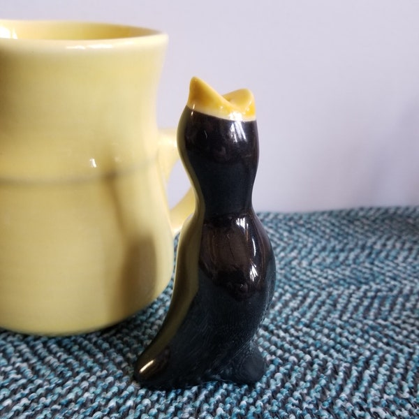 Vintage ceramic blackbird pie vent, pie bird, black with yellow beak, hole in mouth