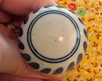 Vintage Polish ceramic bottle stopper in blue and white