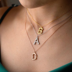 Colgante inicial de bambú, collar de letras de bambú de estilo rústico, collar de letras de oro de 14k, collar inicial, regalo de novia, regalo para madre