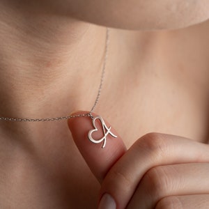 Colar de letras com coração, pingente inicial, colar de letras em ouro 14k, colar de amor personalizado, presente para mãe, joias de presente para namorada