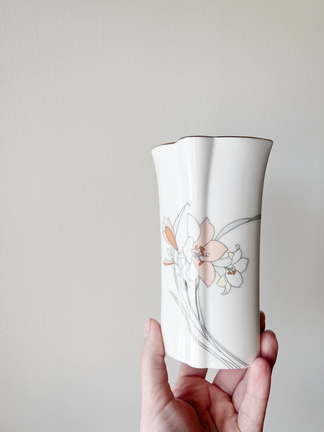 Vintage 1980s Yamaji Floral Porcelain Vase 6 Tall Etsy