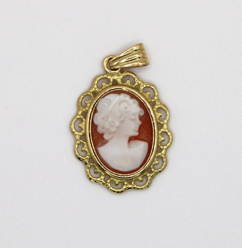 Pendentif En Or 18k Avec Camée Coquille - Buste De Jeune Femme Style Art Déco - Agate Naturelle - Occasion