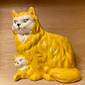 Vintage Hand Painted Ceramic Yellow Long-Haired Cat Planter with Kitten