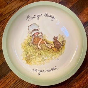 Holly Hobbie 1972 Collector’s Edition plate “Count your blessings… not your troubles”