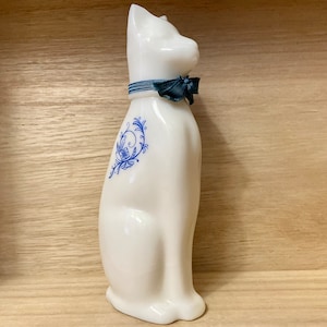 Vintage Avon Charisma Cologne in Ming Cat Decanter