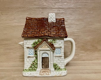 Vintage Otagiri Miniatur Weiße Cottage Teekanne