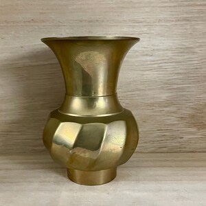 Vintage Brass Spiral Fluted Vase 5”