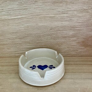 Vintage Pinewood Valley Pottery Blue Heart Ashtray 3”
