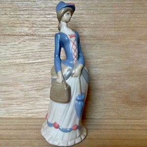 First Avon Lady Porcelain Figurine, Avon Products 1976