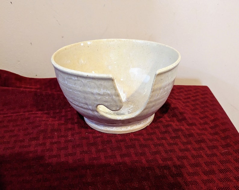 White Yarn Bowl, Ceramic Yarn Bowl, Knitting Bowl, Wheel Thrown Bowl, Wool Bowl, Knitting and Crochet Accessory, Gift for Knitters image 3