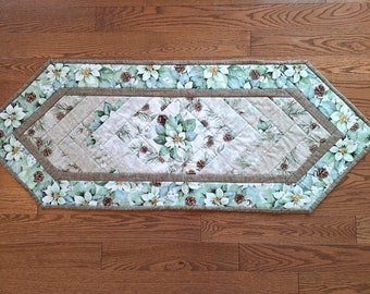 Christmas Table Runner Green/Cream  Cotton Free SHipping