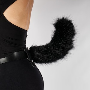 HyperMotion Tail Individuell Bequem mit Kunstfell - Flexibler Premium-Fursuit 14"