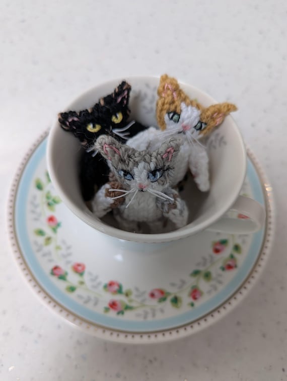 Cute Knitted Cat Pattern With Images - Instant Digital Download (in MS Word and PDF file formats)