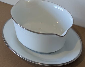 Noritake Pilgrim (6981) Gravy Boat - Bone China - Pristine Condition