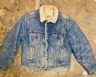 Vintage 70s Levis Denim Trucker Jacket Sherpa Lined 46L USA Faded GREAT