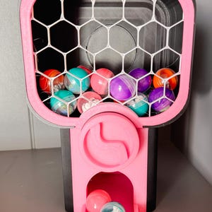 カプセル自動販売機: 子供、教室、オフィス向けのミニ卓上報酬ディスペンサー。