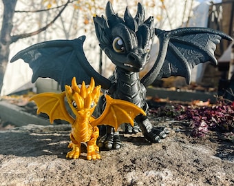 Dragons noirs et dorés imprimés en 3D | Dragons | Réplique de dragons de la quatrième aile | Dragon noir | Dragon d'or | Inspiré de la quatrième aile