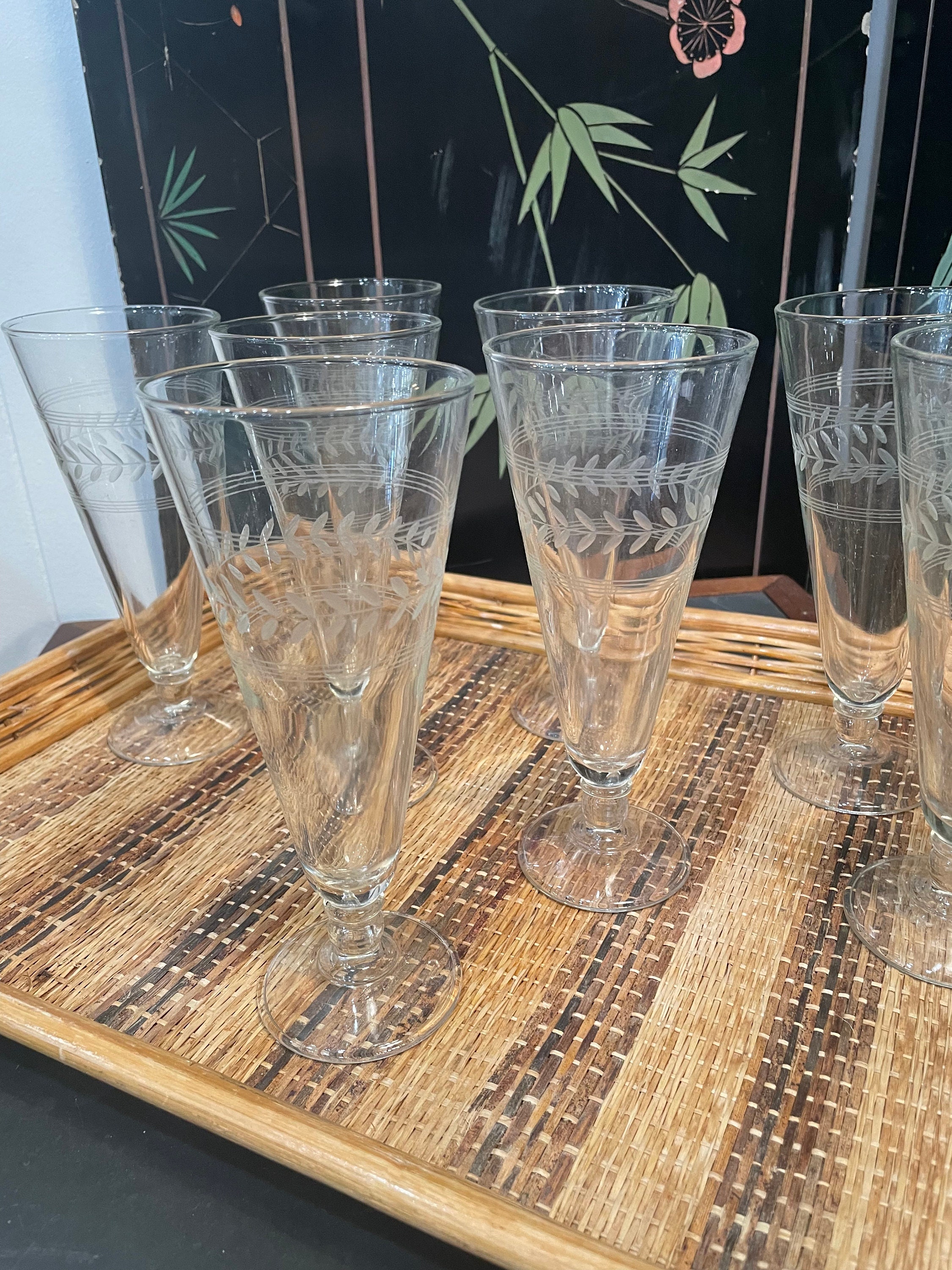 Leaf Etched Drinking Glasses in Blown Recycled Glass — GARDENHEIR